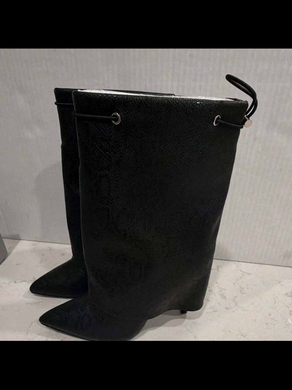 Newbella Black Snake Skin Faux Leather Knee-High Stiletto Boots Womens 8